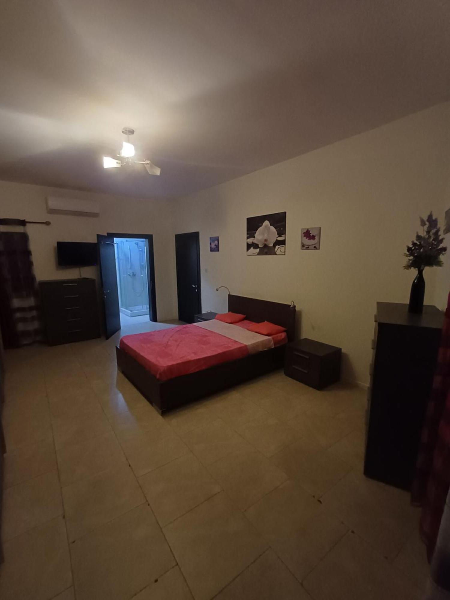 דירות Pietà Inessa'S Flat מראה חיצוני תמונה